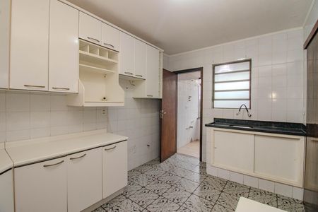 Cozinha e Área de Serviço de apartamento para alugar com 3 quartos, 100m² em Jardim Itu, Porto Alegre