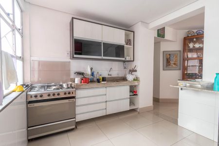 Cozinha de apartamento à venda com 3 quartos, 90m² em Grajaú, Belo Horizonte