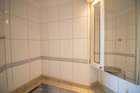 Apartamento para alugar com 73m², 3 quartos e 2 vagas Apartamento para alugar com 73m², 3 quartos e 2 vagasBANHEIRO