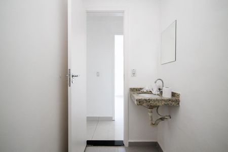 Lavabo de apartamento para alugar com 3 quartos, 89m² em Granja Viana, Cotia