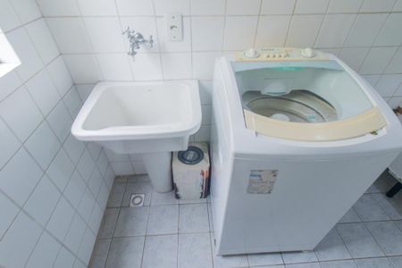 Apartamento à venda com 63m², 2 quartos e 1 vaga Apartamento à venda com 63m², 2 quartos e 1 vagaCozinha e Área de Serviço