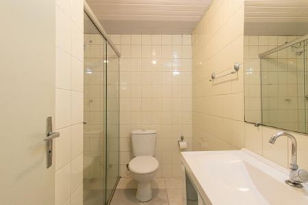 Banheiro Social de apartamento à venda com 2 quartos, 63m² em Pinheirinho, Curitiba