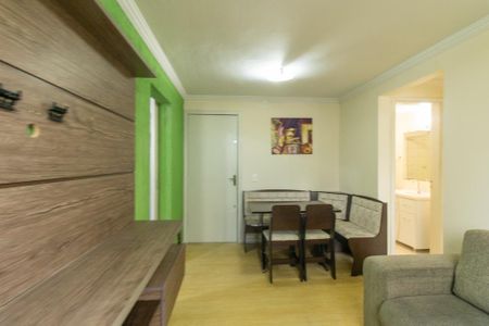 Apartamento à venda com 2 quartos, 63m² em Pinheirinho, Curitiba