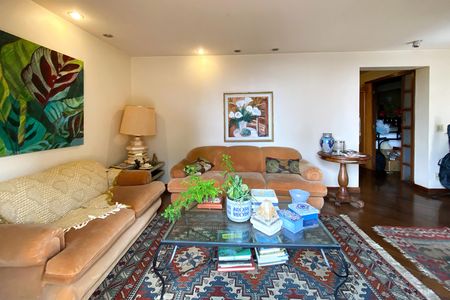 Apartamento à venda com 189m², 4 quartos e 2 vagas Apartamento à venda com 189m², 4 quartos e 2 vagasSala