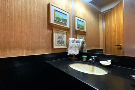 Apartamento à venda com 189m², 4 quartos e 2 vagas Apartamento à venda com 189m², 4 quartos e 2 vagasLavabo