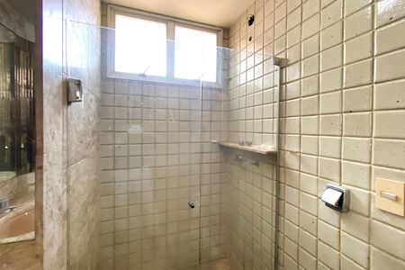 Apartamento à venda com 189m², 4 quartos e 2 vagas Apartamento à venda com 189m², 4 quartos e 2 vagasBanheiro