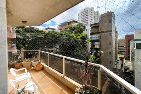 Apartamento à venda com 189m², 4 quartos e 2 vagas Apartamento à venda com 189m², 4 quartos e 2 vagasVaranda da Sala