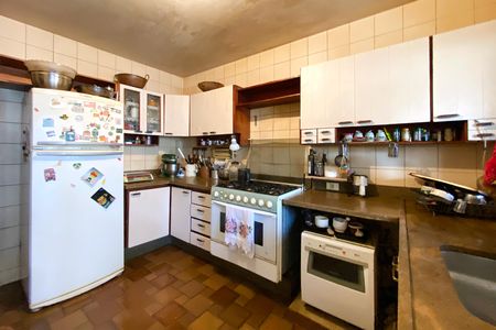 Apartamento à venda com 189m², 4 quartos e 2 vagas Apartamento à venda com 189m², 4 quartos e 2 vagasCozinha