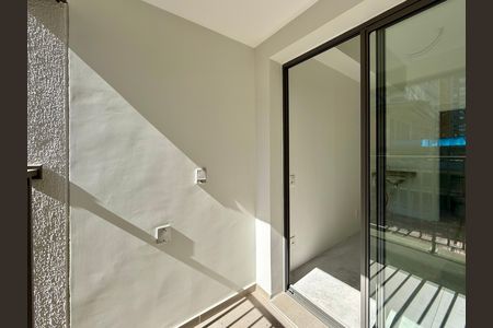 Studio à venda com 26m², 1 quarto e sem vaga Studio à venda com 26m², 1 quarto e sem vagaSacada