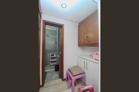 Corredor de apartamento à venda com 3 quartos, 98m² em Centro Histórico, Porto Alegre