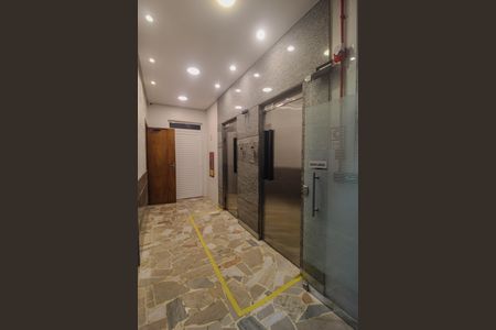 Hall de entrada de apartamento à venda com 3 quartos, 98m² em Centro Histórico, Porto Alegre