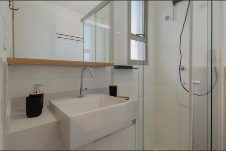Apartamento à venda com 40m², 2 quartos e 1 vaga Apartamento à venda com 40m², 2 quartos e 1 vagaBanheiro da Suíte 2