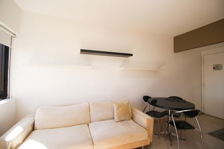 Sala de apartamento para alugar com 1 quarto, 32m² em Itaim Bibi, São Paulo
