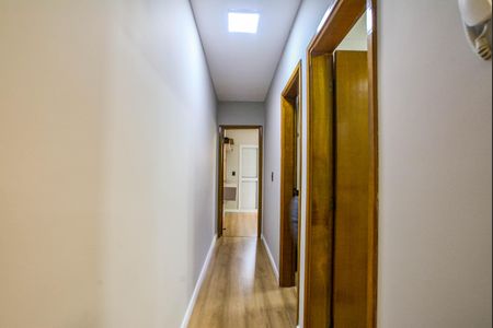 Apartamento à venda com 67m², 2 quartos e 2 vagasCorredor