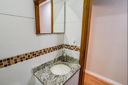 Apartamento à venda com 67m², 2 quartos e 2 vagasBanheiro Social