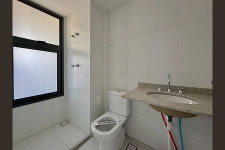 Banheiro  de kitnet/studio à venda com 1 quarto, 26m² em Itaim Bibi, São Paulo