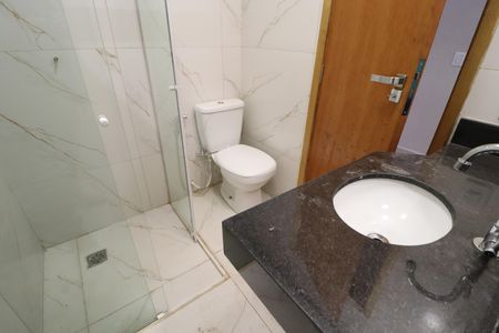 Casa de condomínio para alugar com 135m², 3 quartos e 3 vagasBanheiro Social