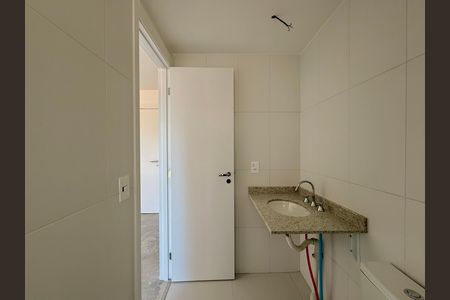 Banheiro  de kitnet/studio à venda com 1 quarto, 25m² em Itaim Bibi, São Paulo