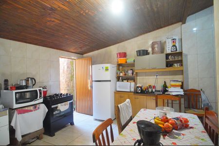 Cozinha de casa à venda com 2 quartos, 80m² em Campina, São Leopoldo