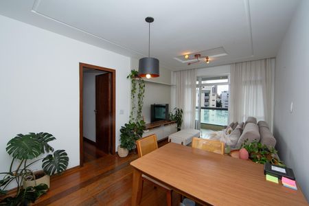 Apartamento para alugar com 85m², 2 quartos e 1 vaga Apartamento para alugar com 85m², 2 quartos e 1 vagaSALA