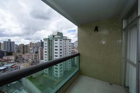 Apartamento para alugar com 85m², 2 quartos e 1 vaga Apartamento para alugar com 85m², 2 quartos e 1 vagaVARANDA
