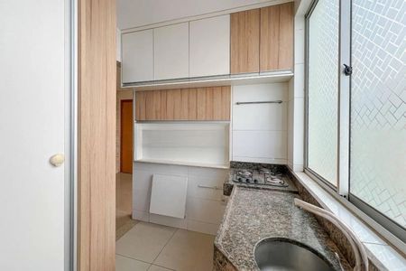 Cozinha de apartamento para alugar com 2 quartos, 60m² em Manacás, Belo Horizonte