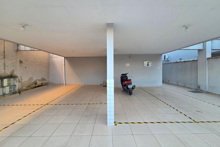 Garagem de casa de condomínio para alugar com 2 quartos, 70m² em Vila Assuncao, Praia Grande