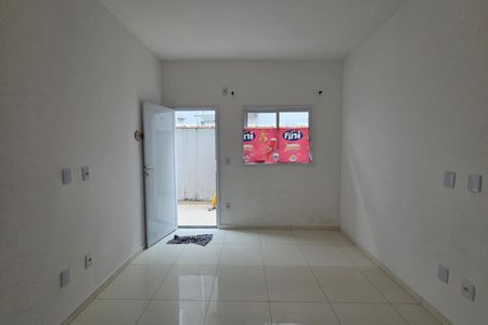Sala de casa de condomínio para alugar com 2 quartos, 70m² em Vila Assuncao, Praia Grande