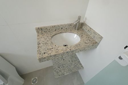 Banheiro de kitnet/studio para alugar com 1 quarto, 24m² em Jardim Satélite, São José dos Campos