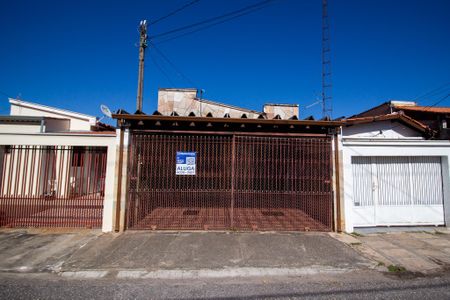 Casa para alugar com 142m², 3 quartos e 2 vagas Casa para alugar com 142m², 3 quartos e 2 vagasFachada