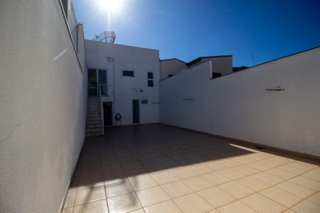 Casa para alugar com 142m², 3 quartos e 2 vagas Casa para alugar com 142m², 3 quartos e 2 vagasQuintal