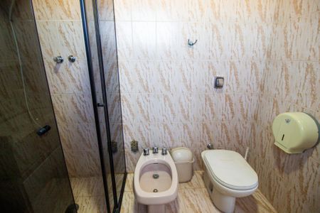 Casa para alugar com 142m², 3 quartos e 2 vagas Casa para alugar com 142m², 3 quartos e 2 vagasBanheiro