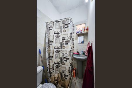 Casa de condomínio à venda com 145m², 5 quartos e sem vaga Casa de condomínio à venda com 145m², 5 quartos e sem vagaBanheiro social - Casa 2