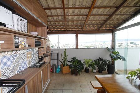 Apartamento à venda com 140m², 3 quartos e 2 vagasCobertura