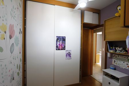 Apartamento à venda com 140m², 3 quartos e 2 vagasQuarto 2