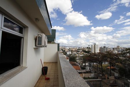 Apartamento à venda com 140m², 3 quartos e 2 vagasCobertura