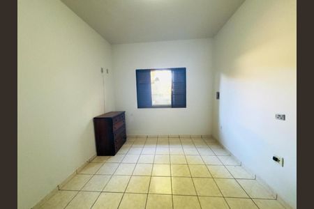 Casa para alugar com 70m², 2 quartos e 4 vagas Casa para alugar com 70m², 2 quartos e 4 vagasQuarto