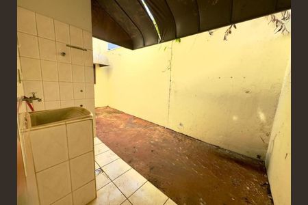 Área externa de casa para alugar com 2 quartos, 70m² em Jardim do Sol, Campinas