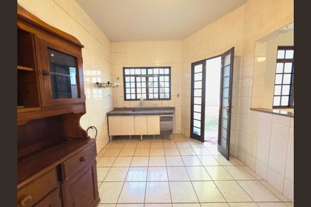 Cozinha de casa para alugar com 2 quartos, 70m² em Jardim do Sol, Campinas