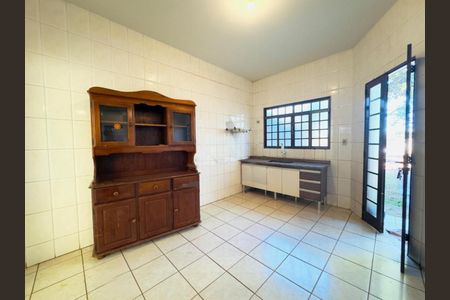 Cozinha de casa para alugar com 2 quartos, 70m² em Jardim do Sol, Campinas