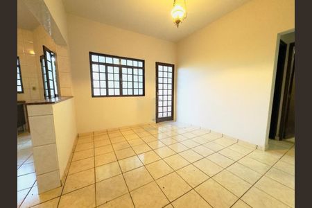 Sala de casa para alugar com 2 quartos, 70m² em Jardim do Sol, Campinas