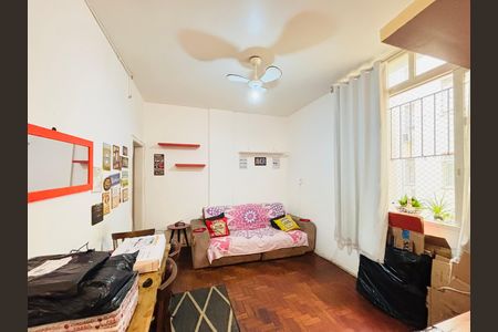 Apartamento para alugar com 60m², 3 quartos e sem vaga