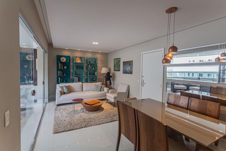 Sala de apartamento para alugar com 3 quartos, 103m² em Santo Agostinho, Belo Horizonte