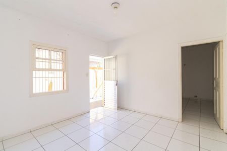Sala de casa para alugar com 2 quartos, 120m² em Vila Granada, São Paulo