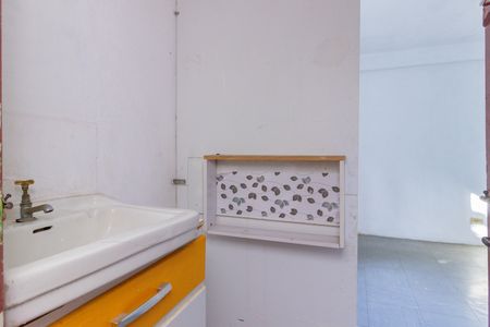 Casa para alugar com 50m², 1 quarto e sem vaga Casa para alugar com 50m², 1 quarto e sem vagaBanheiro