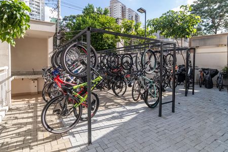 Área Comum - Bicicletário de apartamento para alugar com 2 quartos, 35m² em Barra Funda, São Paulo