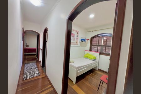 Corredor quartos  de casa para alugar com 3 quartos, 170m² em Vila Paulista, Guarulhos