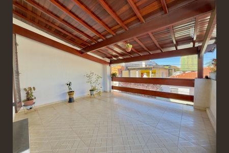 Sacada de casa para alugar com 3 quartos, 170m² em Vila Paulista, Guarulhos