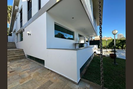 Quintal de casa de condomínio para alugar com 4 quartos, 520m² em Jardim Paulista, Barueri