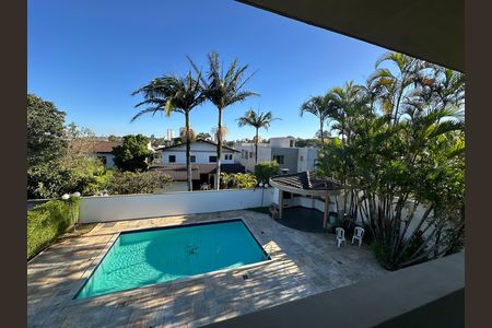 Casa de condomínio para alugar com 520m², 4 quartos e 4 vagasVaranda